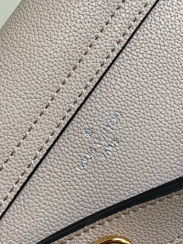 ルイヴィトンバッグ素材ディテール